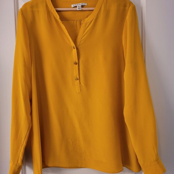 Mustard Yellow silk blouse, banana Republic - Picture 5 of 5